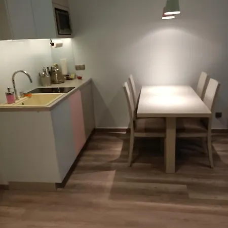 Ice Cream Apartment *